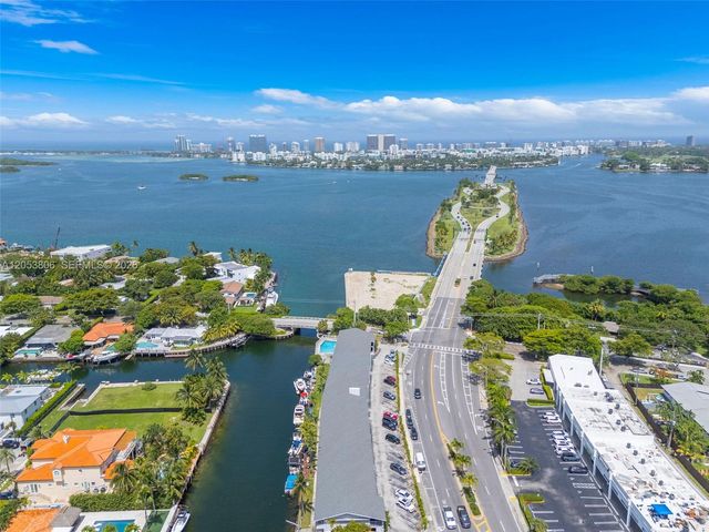 2225 NE 123rd St 102, North Miami, FL 33181