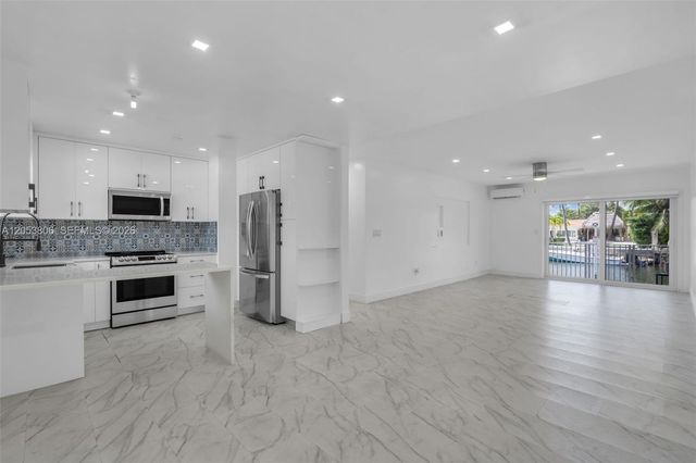 2225 NE 123rd St 102, North Miami, FL 33181