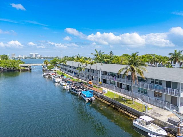 2225 NE 123rd St 102, North Miami, FL 33181