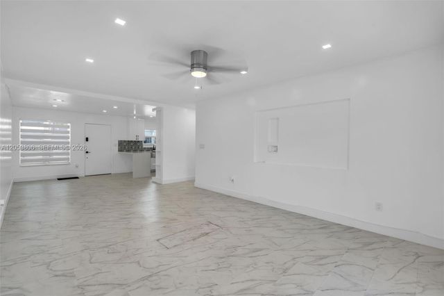 2225 NE 123rd St 102, North Miami, FL 33181