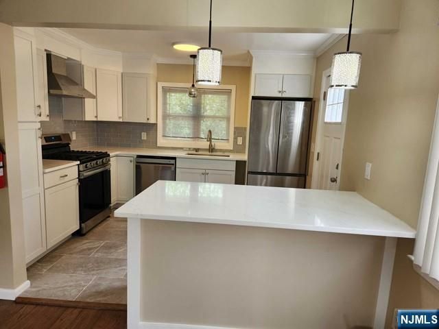 211 Mccloud Drive, Fort Lee, NJ 07024