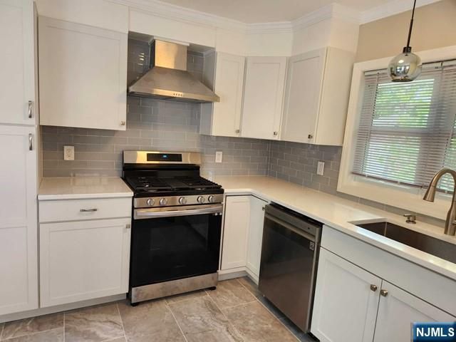 211 Mccloud Drive, Fort Lee, NJ 07024
