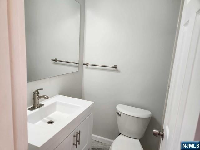 211 Mccloud Drive, Fort Lee, NJ 07024