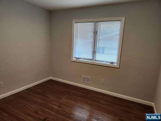 211 Mccloud Drive, Fort Lee, NJ 07024