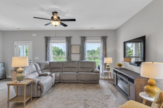 227 Champaign Drive, Hendersonville, TN 37075