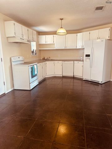 5130 LAKE SHORE DRIVE, Wichita Falls, TX 76310