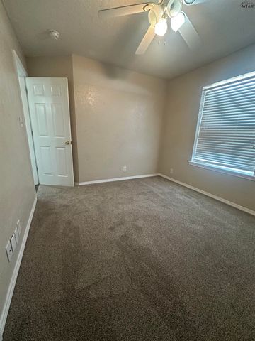 5130 LAKE SHORE DRIVE, Wichita Falls, TX 76310