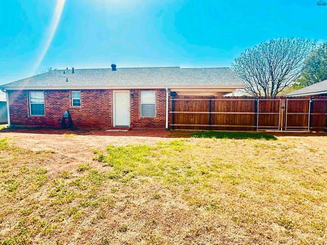 5130 LAKE SHORE DRIVE, Wichita Falls, TX 76310