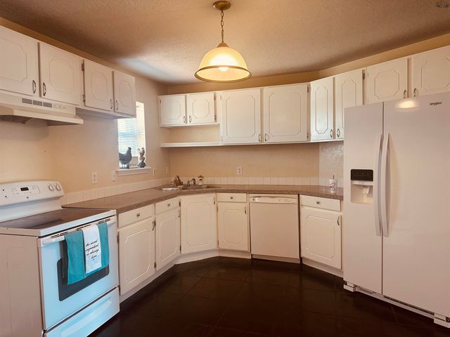 5130 LAKE SHORE DRIVE, Wichita Falls, TX 76310