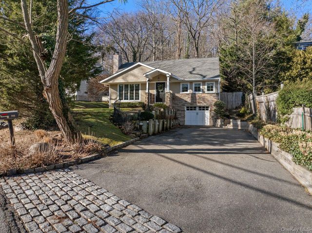 137 Cove Road, Huntington, NY 11743