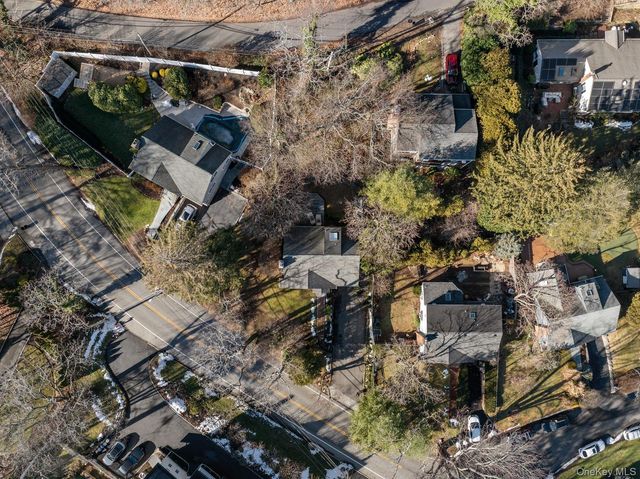 137 Cove Road, Huntington, NY 11743