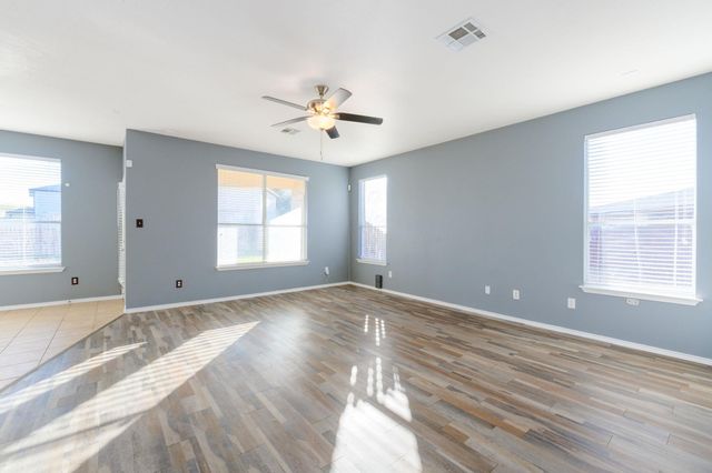 5402 Willamette LN, Killeen, TX 76549