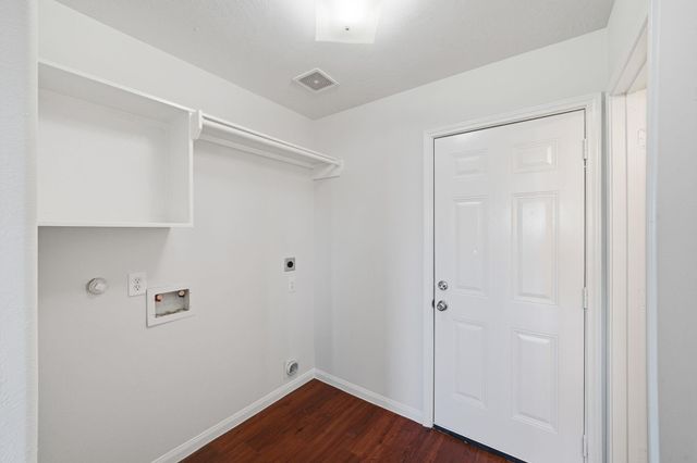 726 Horseshoe Springs Lane, Houston, TX 77090