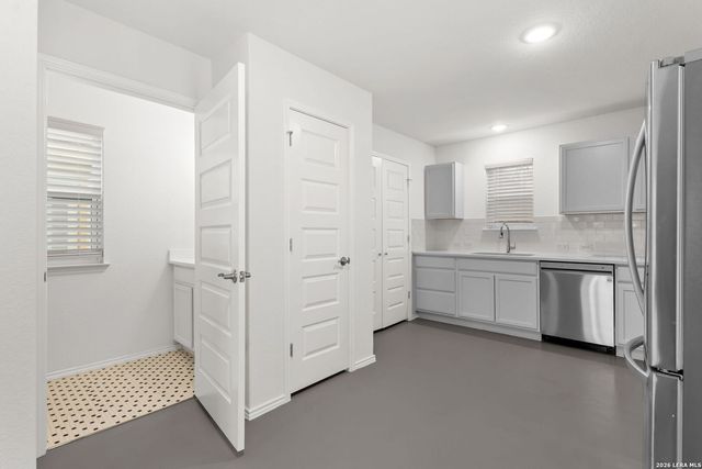 631 E Carolina St Bldg 2, San Antonio, TX 78210