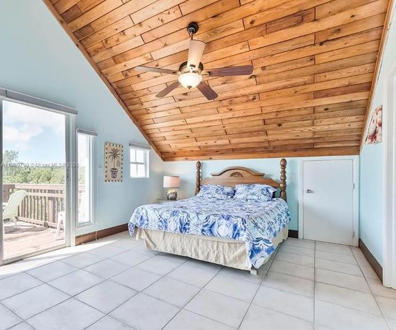 202 W Canal Dr, Key Largo, FL 33037