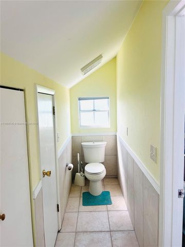 202 W Canal Dr, Key Largo, FL 33037