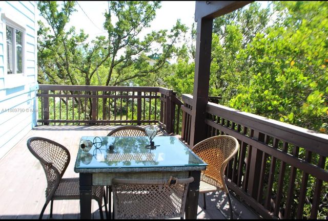 202 W Canal Dr, Key Largo, FL 33037