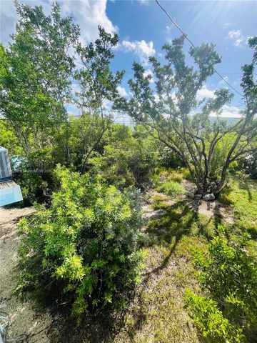 202 W Canal Dr, Key Largo, FL 33037