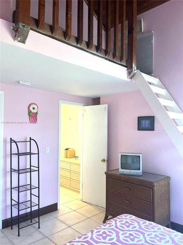 202 W Canal Dr, Key Largo, FL 33037