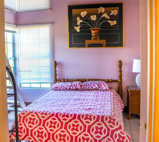 202 W Canal Dr, Key Largo, FL 33037