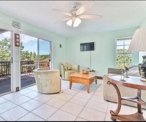 202 W Canal Dr, Key Largo, FL 33037