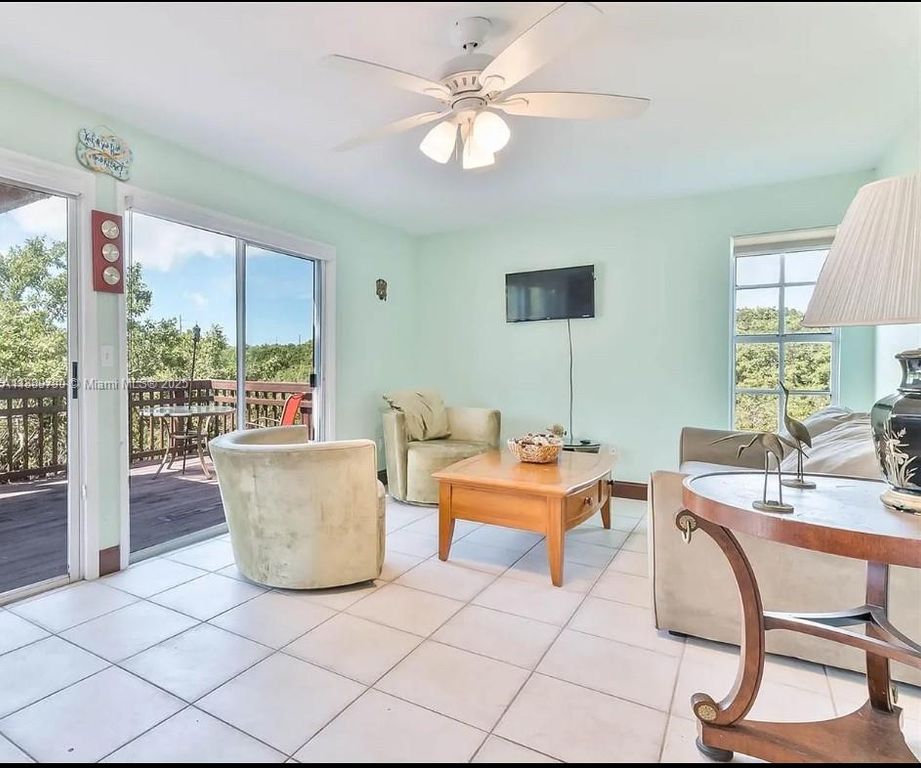 202 W Canal Dr, Key Largo, FL 33037