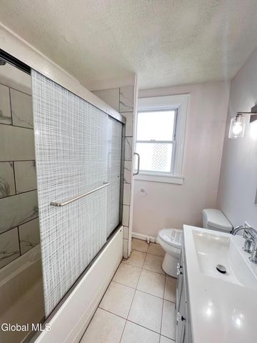 17 Winthrop Avenue, Albany, NY 12203