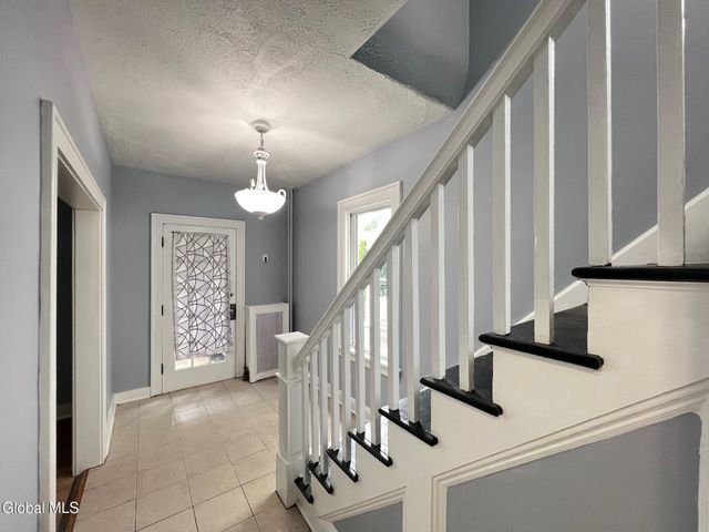 17 Winthrop Avenue, Albany, NY 12203