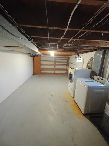 909 Fieldson Drive, Heath, OH 43056