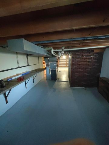 909 Fieldson Drive, Heath, OH 43056