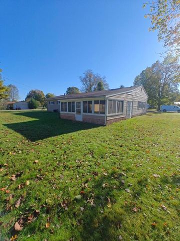 909 Fieldson Drive, Heath, OH 43056