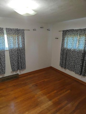 909 Fieldson Drive, Heath, OH 43056