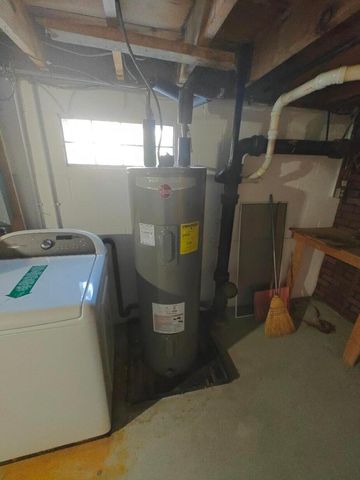 909 Fieldson Drive, Heath, OH 43056