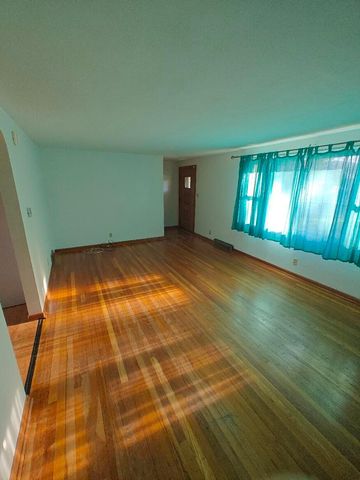 909 Fieldson Drive, Heath, OH 43056