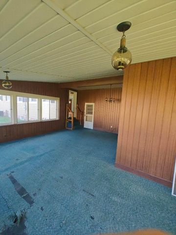 909 Fieldson Drive, Heath, OH 43056