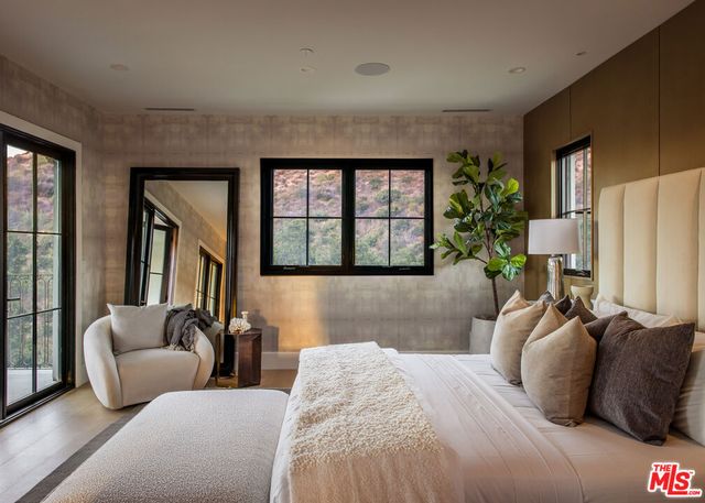 23614 Dry Canyon Cold Creek Rd, Calabasas, CA 91302