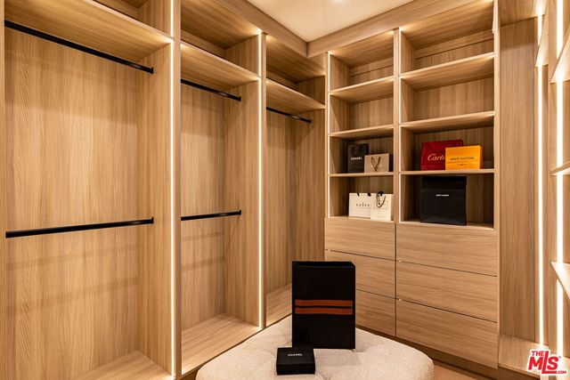 23614 Dry Canyon Cold Creek Rd, Calabasas, CA 91302