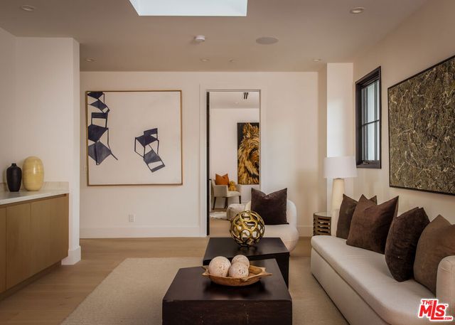 23614 Dry Canyon Cold Creek Rd, Calabasas, CA 91302