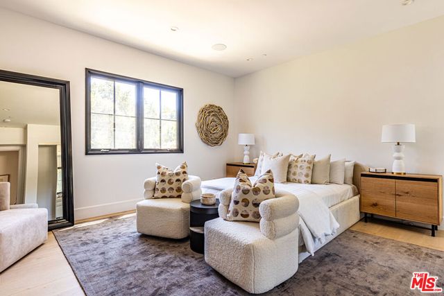 23614 Dry Canyon Cold Creek Rd, Calabasas, CA 91302