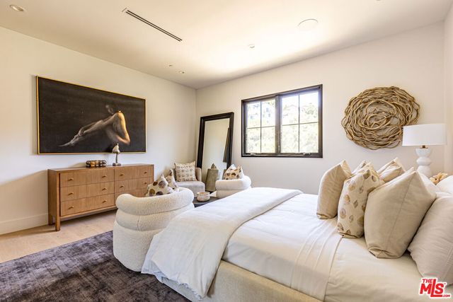 23614 Dry Canyon Cold Creek Rd, Calabasas, CA 91302