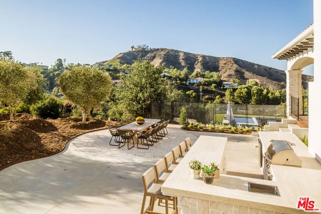 23614 Dry Canyon Cold Creek Rd, Calabasas, CA 91302