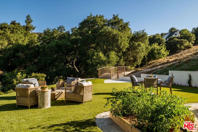 23614 Dry Canyon Cold Creek Rd, Calabasas, CA 91302