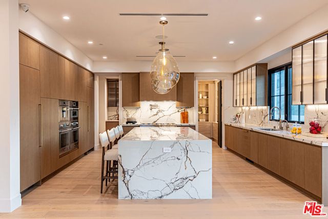 23614 Dry Canyon Cold Creek Rd, Calabasas, CA 91302