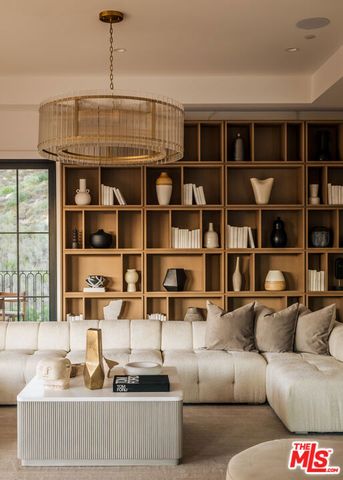 23614 Dry Canyon Cold Creek Rd, Calabasas, CA 91302