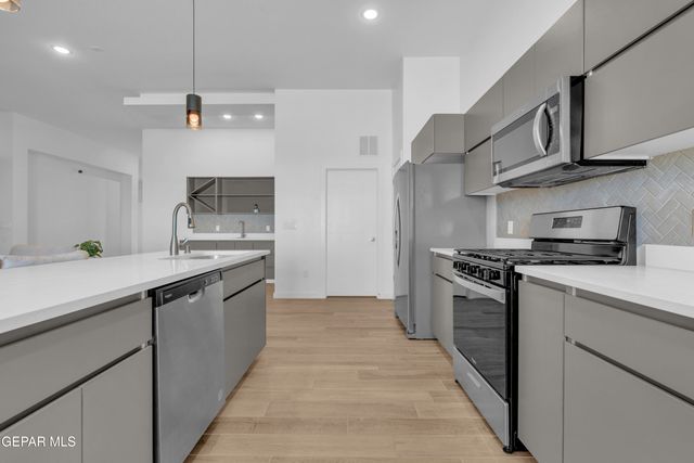 12713 Captain Claudia Court, El Paso, TX 79928