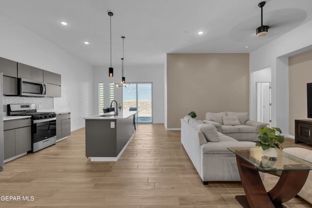 12713 Captain Claudia Court, El Paso, TX 79928