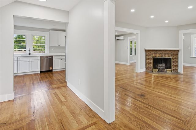 4196 Post Road, Warwick, RI 02818