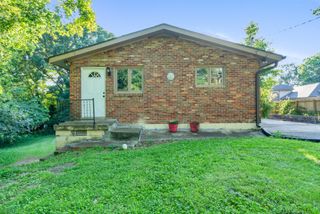 946 Greenwood Ave, Clarksville, TN 37040