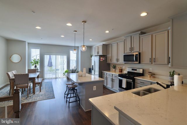 7517 VAN ALLEN LN, Lanham, MD 20706