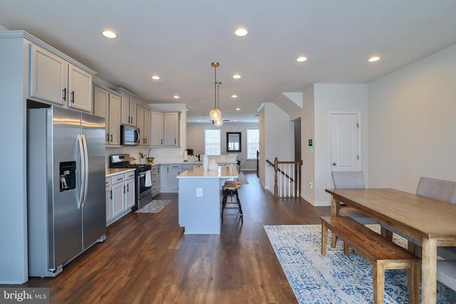 7517 VAN ALLEN LN, Lanham, MD 20706